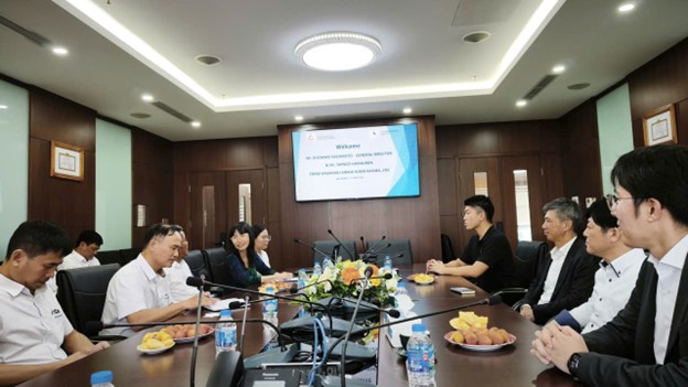 GIÁM ĐỐC ĐIỀU HÀNH KLINE KINKAI & ĐẠI DIỆN CHỦ TÀU SUGAHARA KISEN THĂM CÔNG TY AJSC